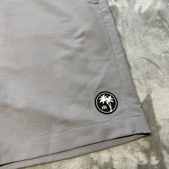 Travis Mathew Shorts Mens 33 Heather Gray Golf Chino Performance Stretch Blend - Picture 3 of 12